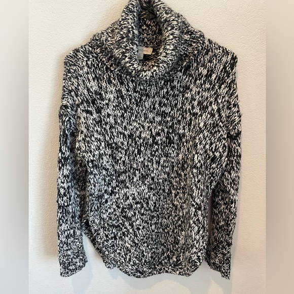 Treasure & Bond Extra Small Black and White Wool Turtleneck Tunic Sweater - Picture 4 of 12